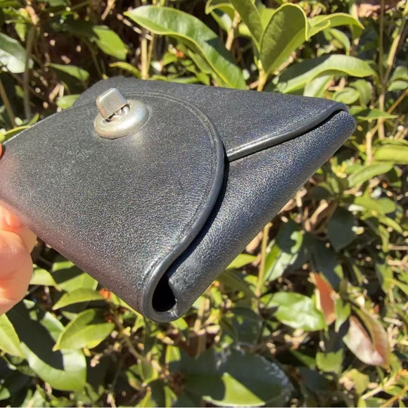 Coach Turnlock Card Case with Tea Rose Studs Black Leather 20950G - Picture 7 of 11